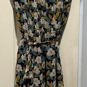 Size Small DanielRainn Floral Sleeveless Dress
